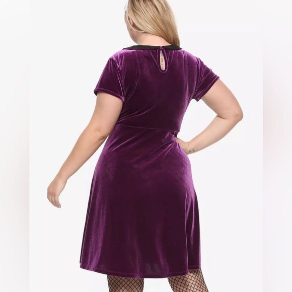 NWT Purple Velvet Dress Peter Pan Collar Wednesday Addams - Picture 2 of 4